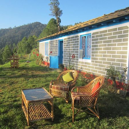 Villa Thikalna Himalayan Retreat à Almora Extérieur photo