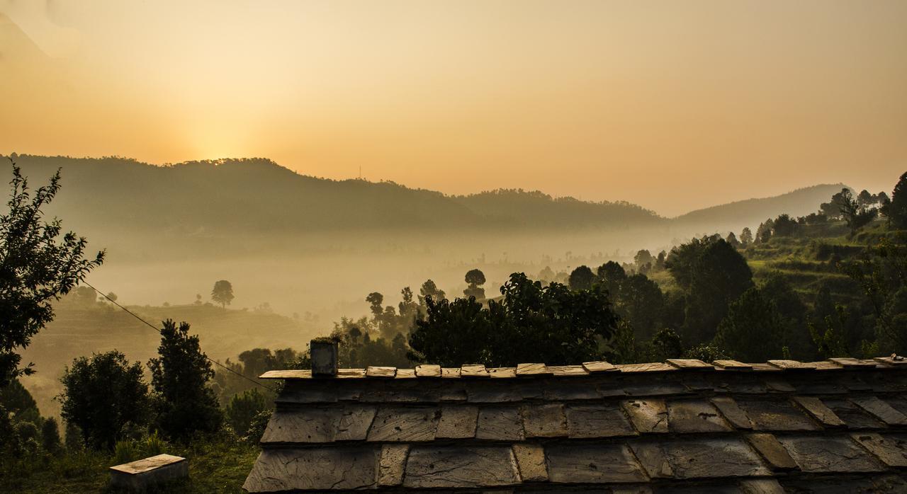 Villa Thikalna Himalayan Retreat à Almora Extérieur photo