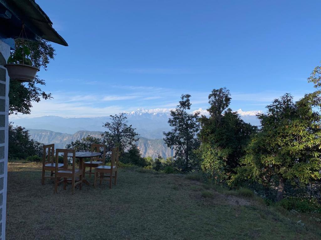 Villa Thikalna Himalayan Retreat à Almora Extérieur photo