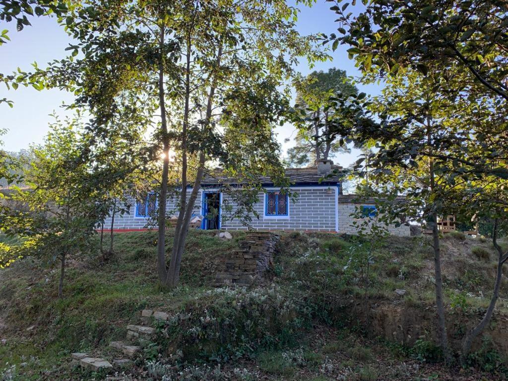 Villa Thikalna Himalayan Retreat à Almora Extérieur photo